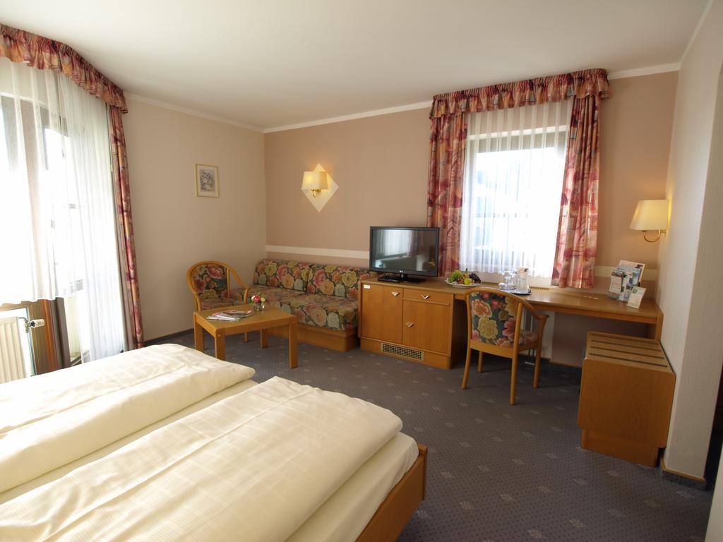 Hotel Landhaus Silbertanne Rotenburg an der Fulda Εξωτερικό φωτογραφία