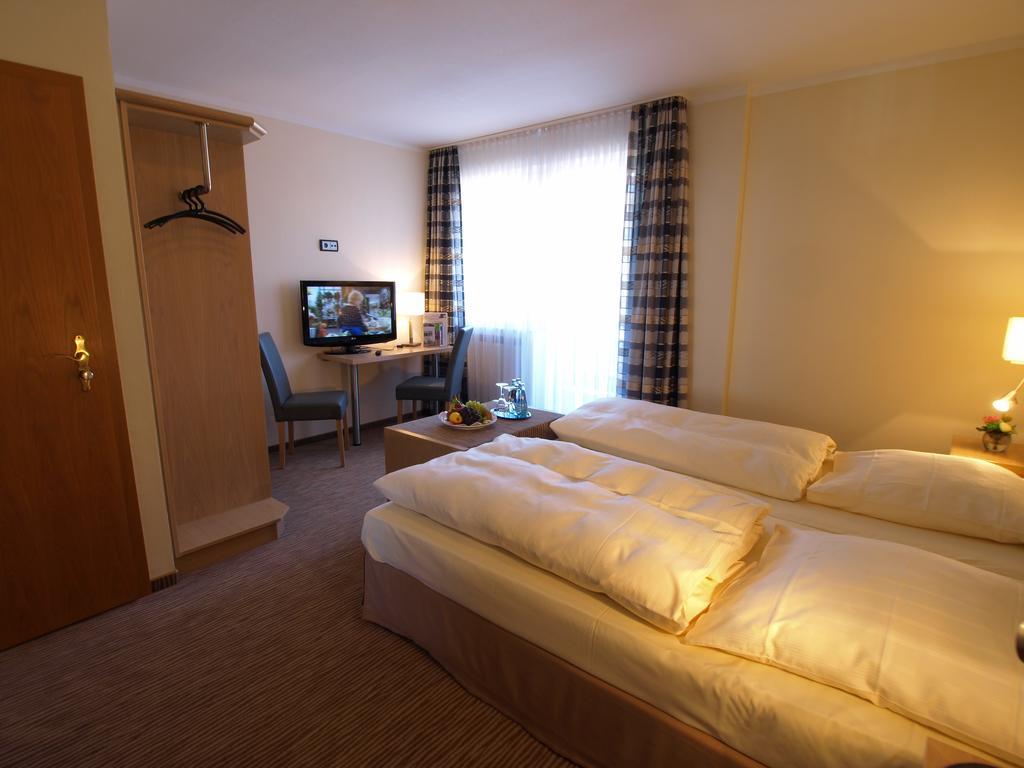 Hotel Landhaus Silbertanne Rotenburg an der Fulda Εξωτερικό φωτογραφία