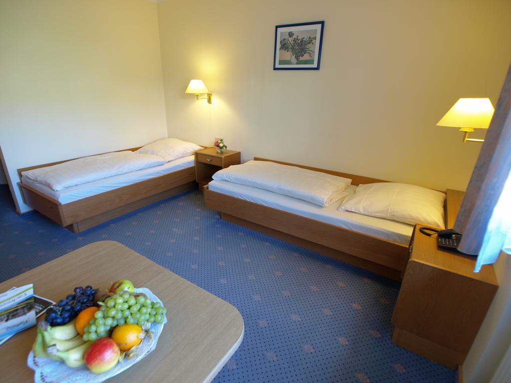 Hotel Landhaus Silbertanne Rotenburg an der Fulda Εξωτερικό φωτογραφία