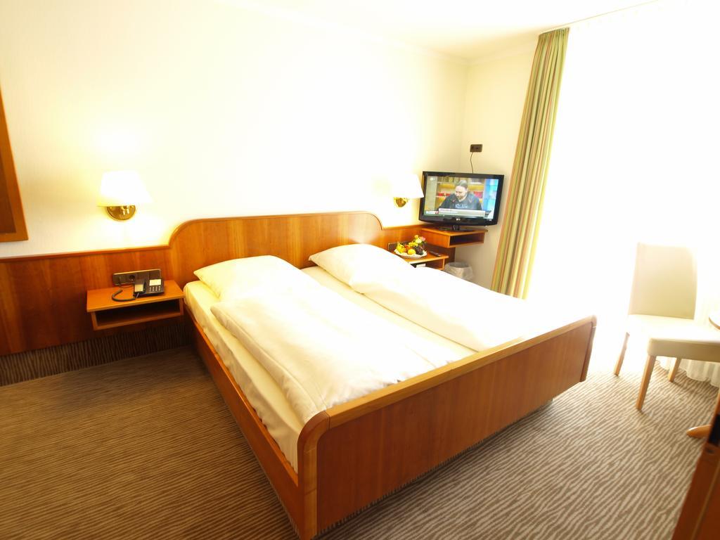 Hotel Landhaus Silbertanne Rotenburg an der Fulda Εξωτερικό φωτογραφία